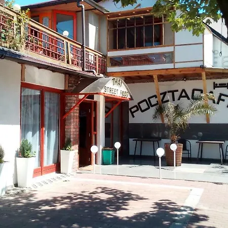 Goscinne Pocztacaffe Bed and Breakfast *